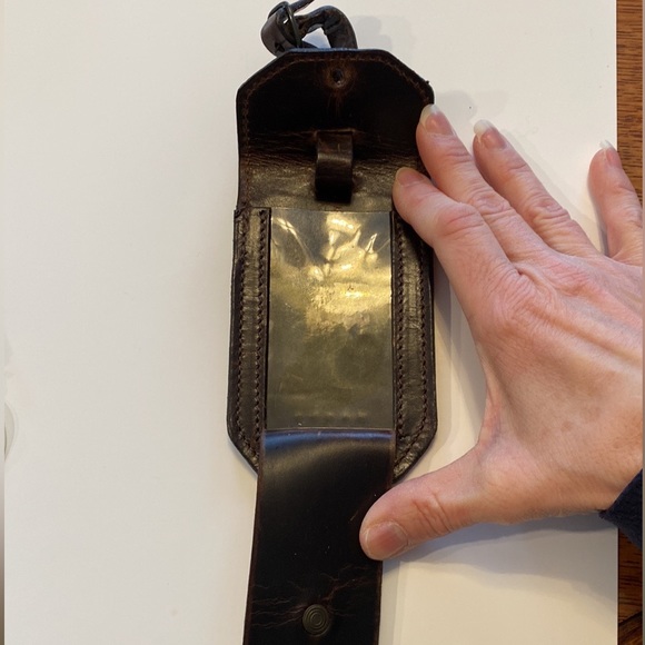 1 Brown Moore & Giles luggage tag THICK, STURDY LEATHER! Used Unisex Men Women’s - Picture 9 of 10